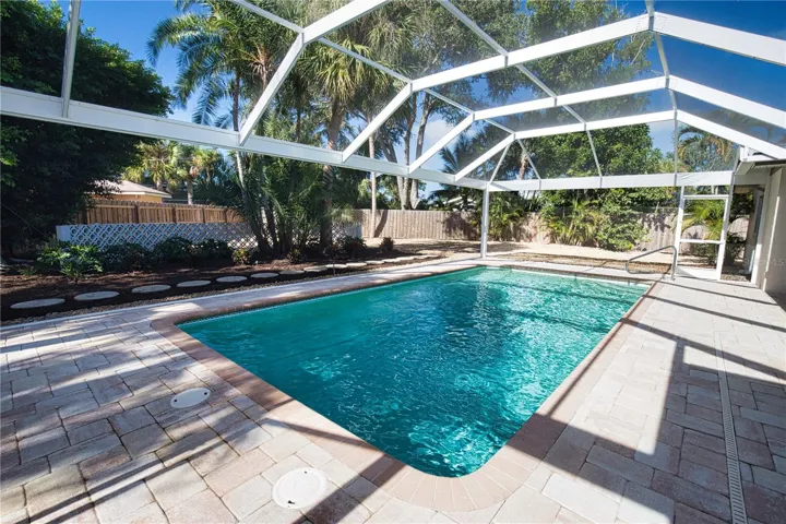 Panoramic Pool Cage