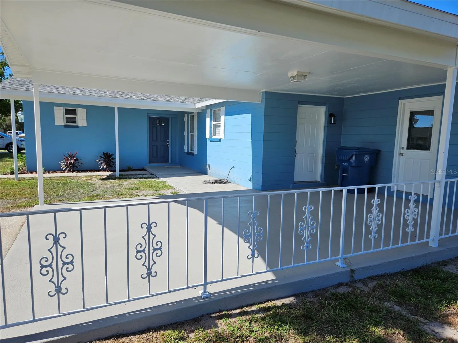 CARPORT