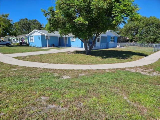 NICE CORNER LOT