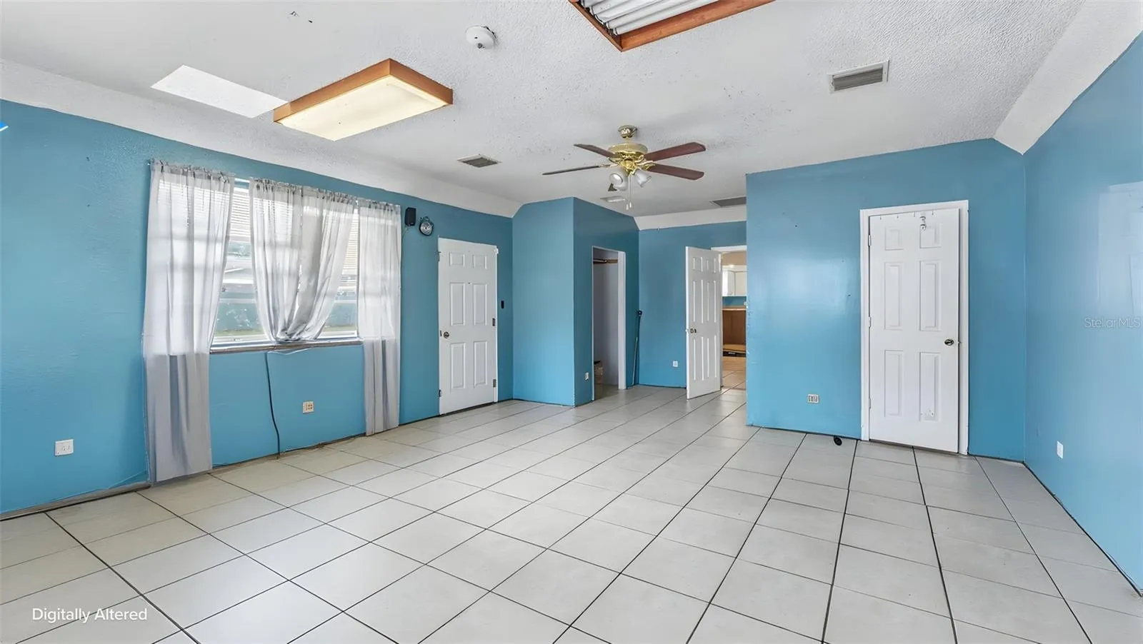 Virtually removed furniture items - Bedroom 4
