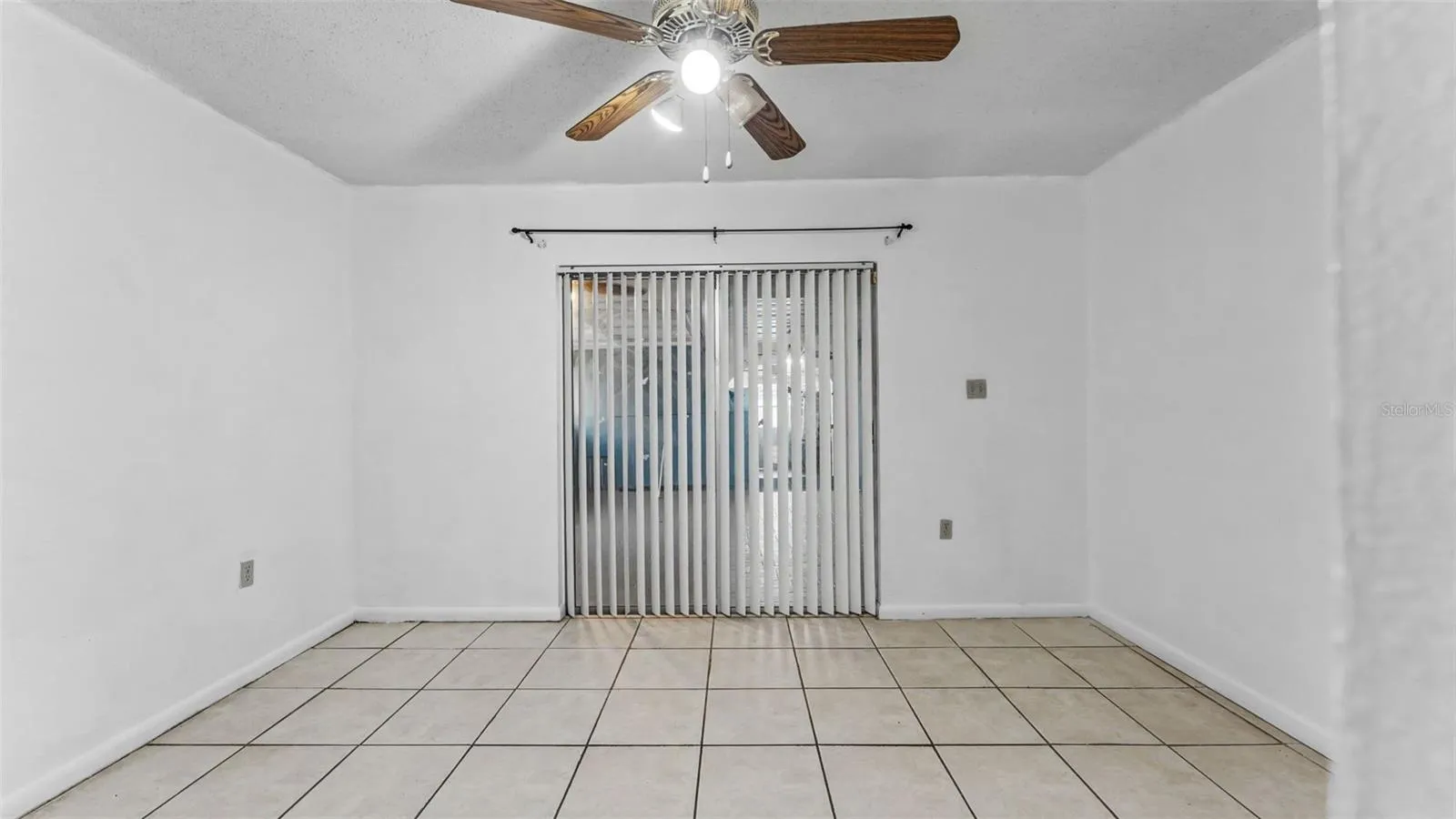 Virtually removed furniture items - Bonus Room