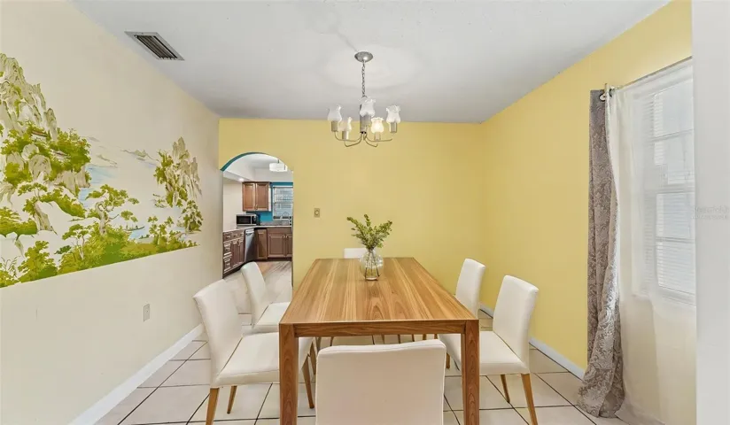 Virtually staged - Dining Room