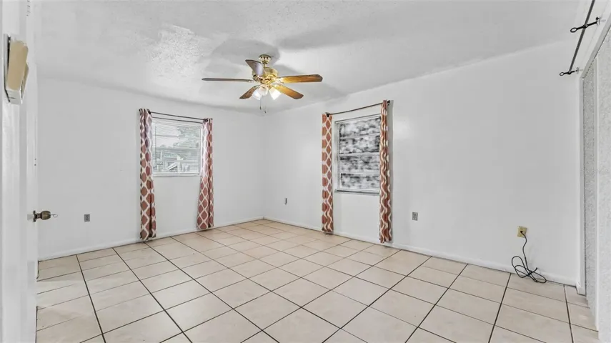 Virtually removed furniture items - Master Bedroom