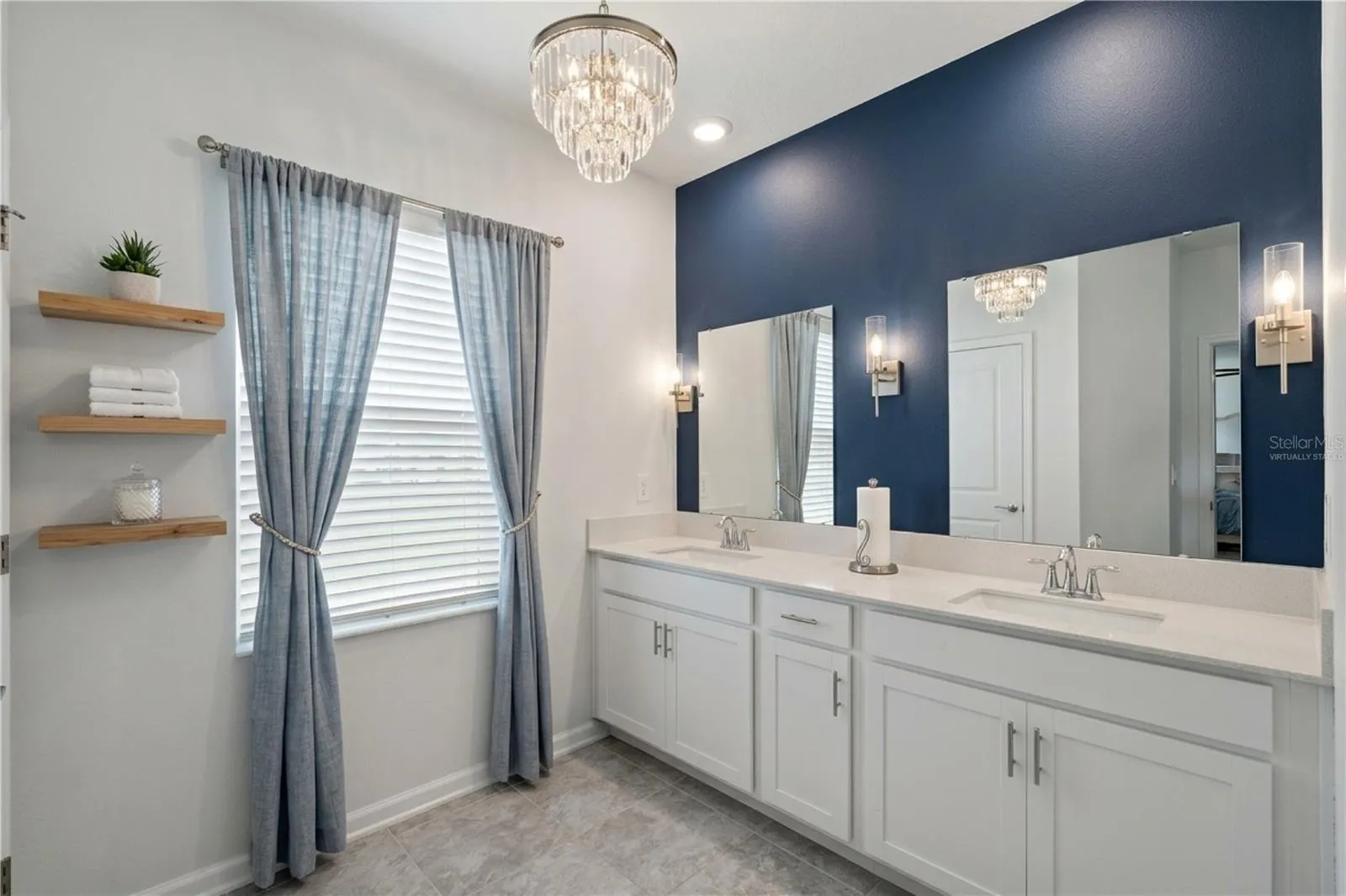 Virtually staged upstair owner's ensuite bathroom