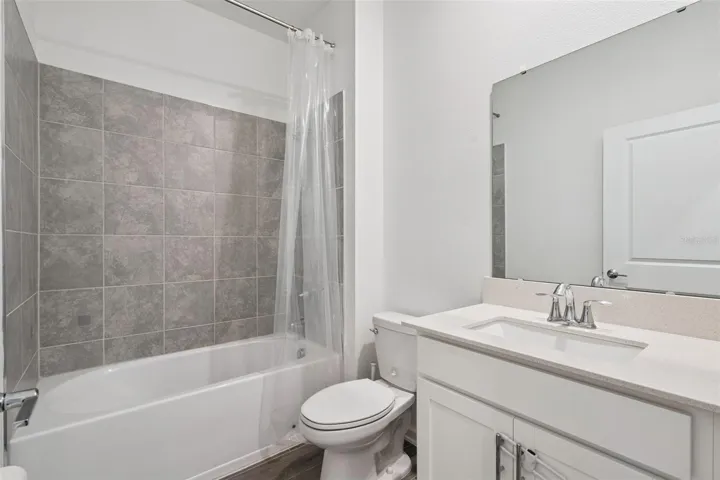 Full bathroom