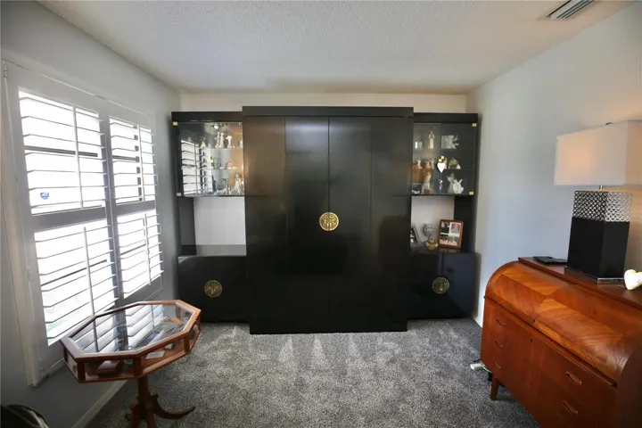 murphy bed can convey