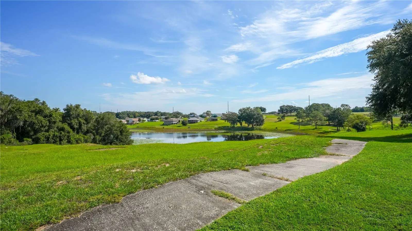 Walking trails accessible from backyard