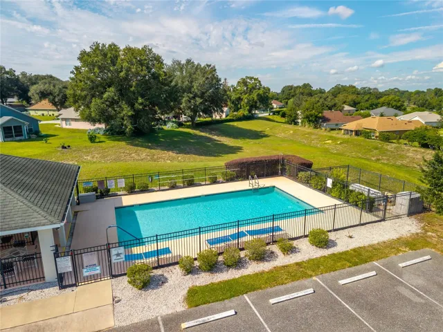 Community pool