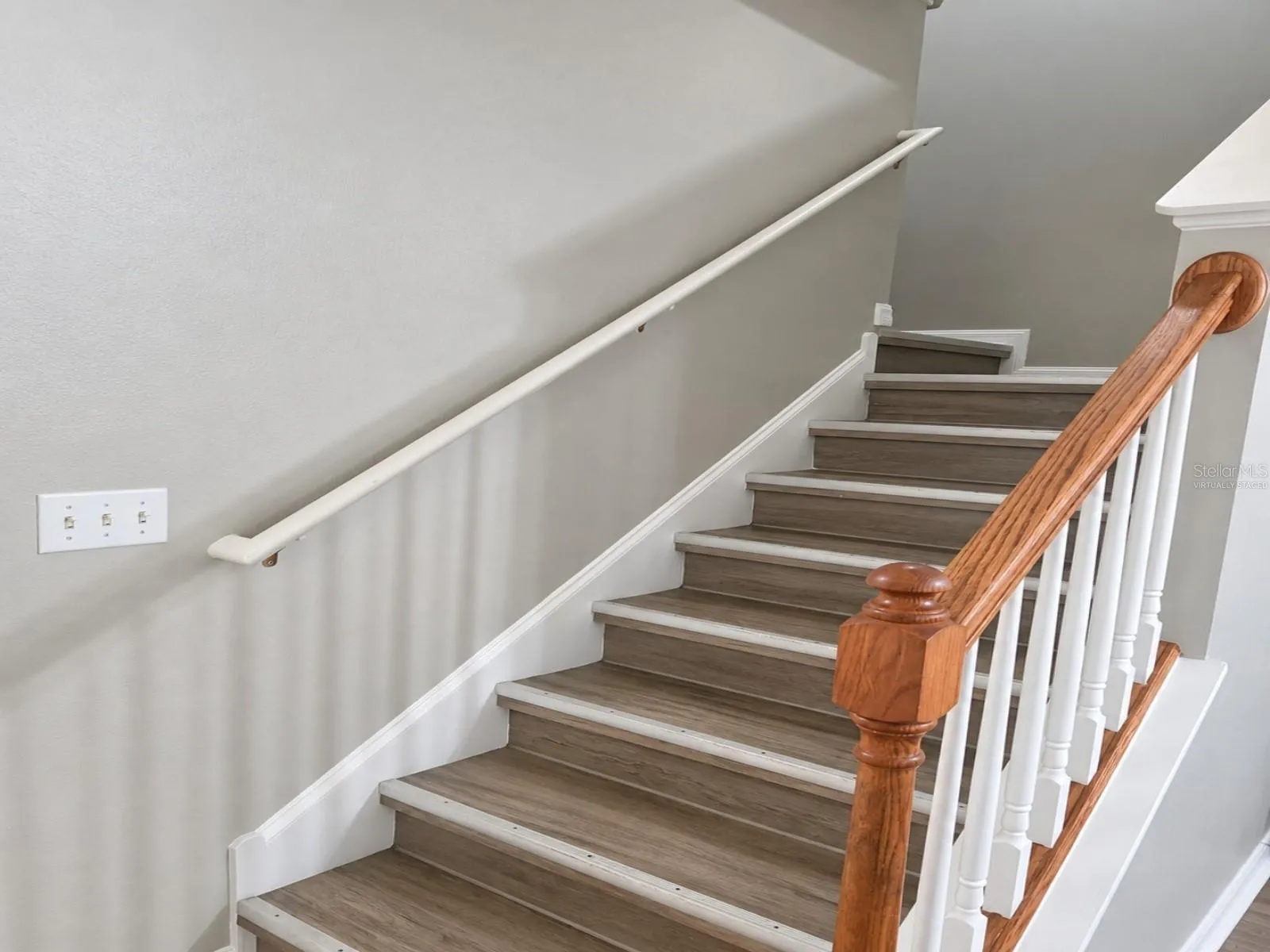 Virtually Staged - Stairs