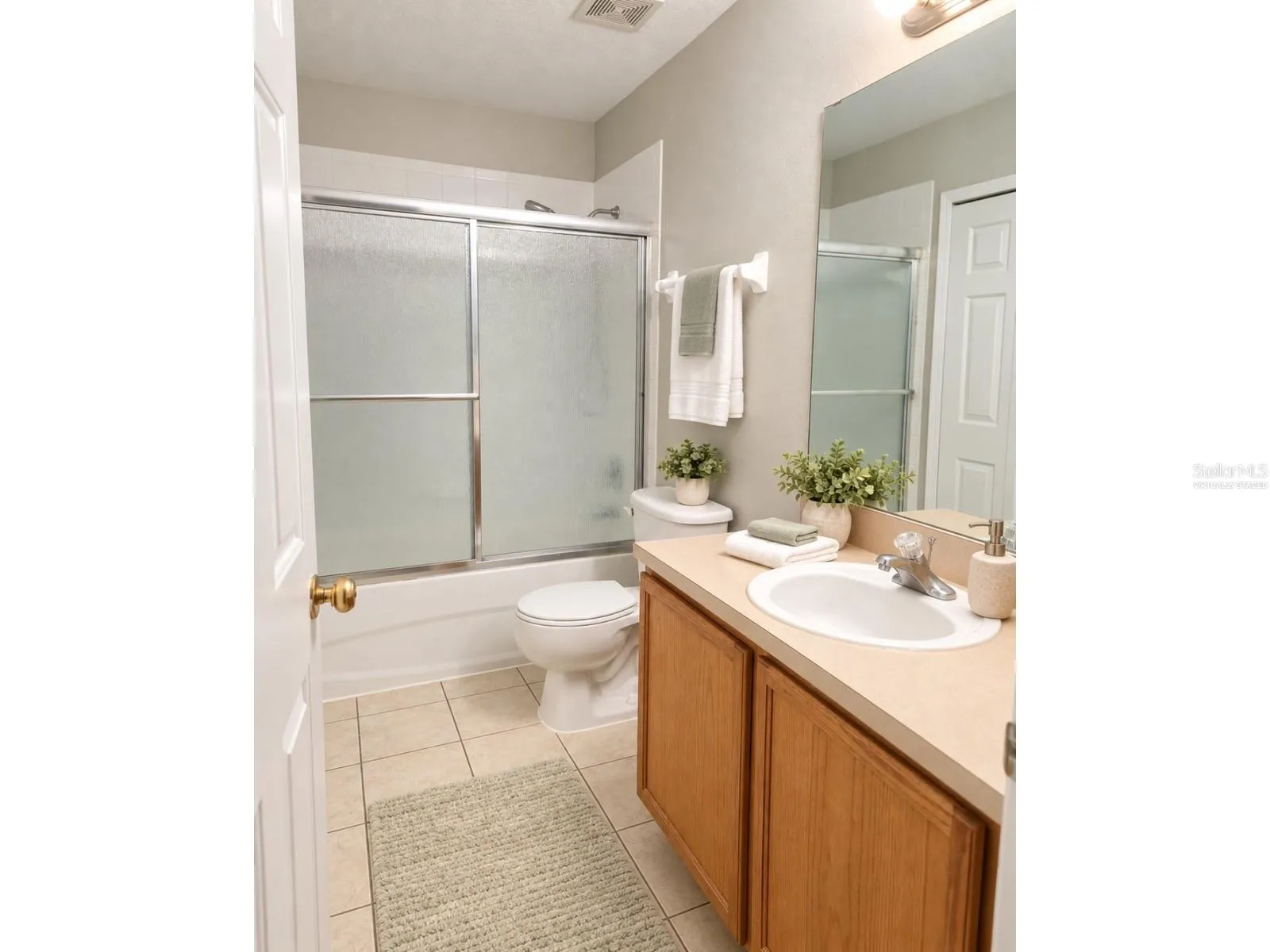 Virtually Staged - 2nd Bathroom