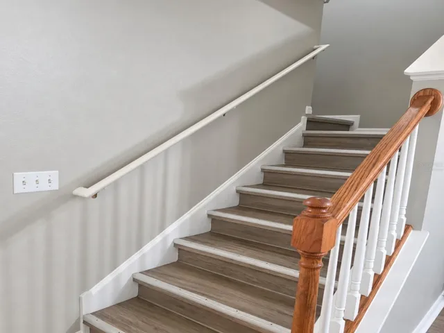 Virtually Staged - Stairs