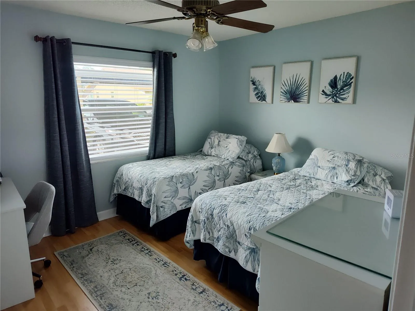Guest bedroom
