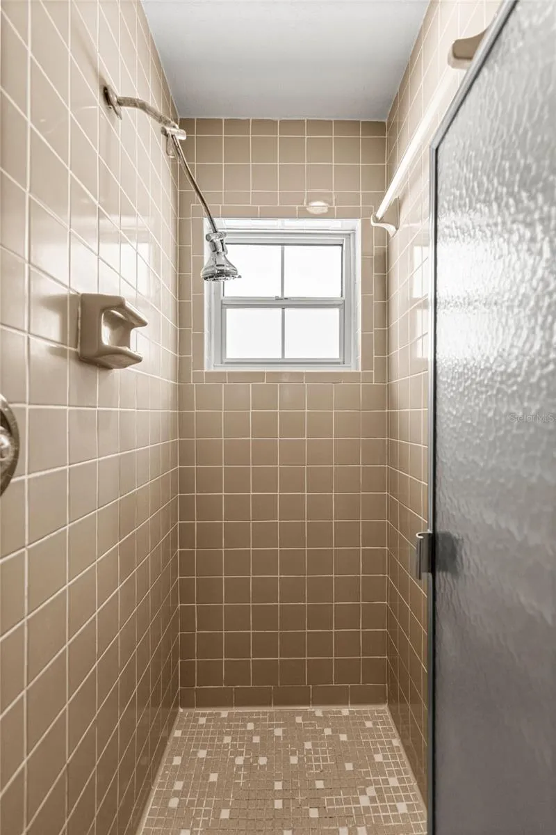 En-suite shower