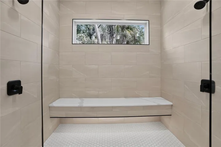 SPACIOUS SHOWER