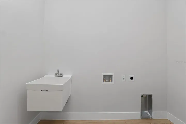 LAUNDRY