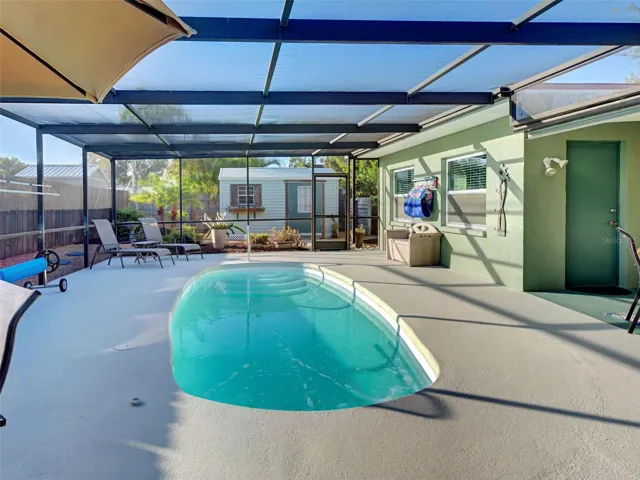 Float and unwind in your private pool - bliss!