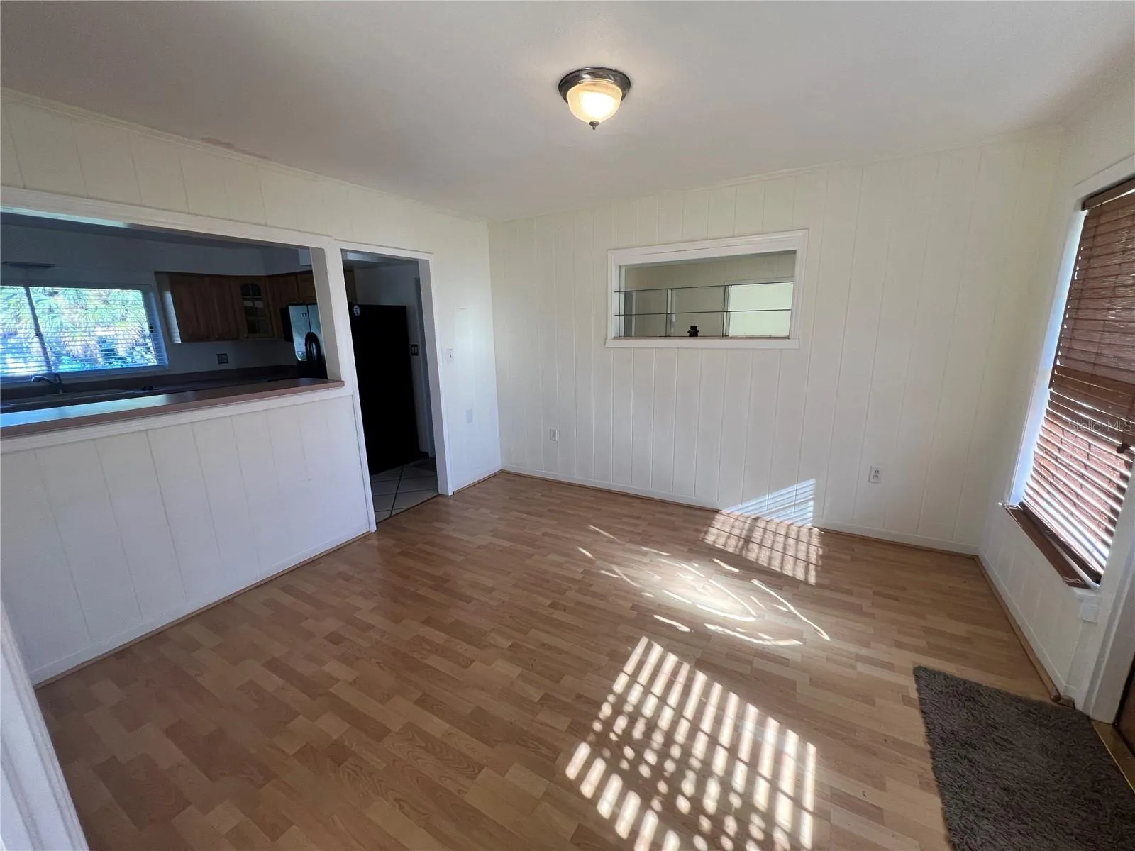 Entry Room to Kitchen