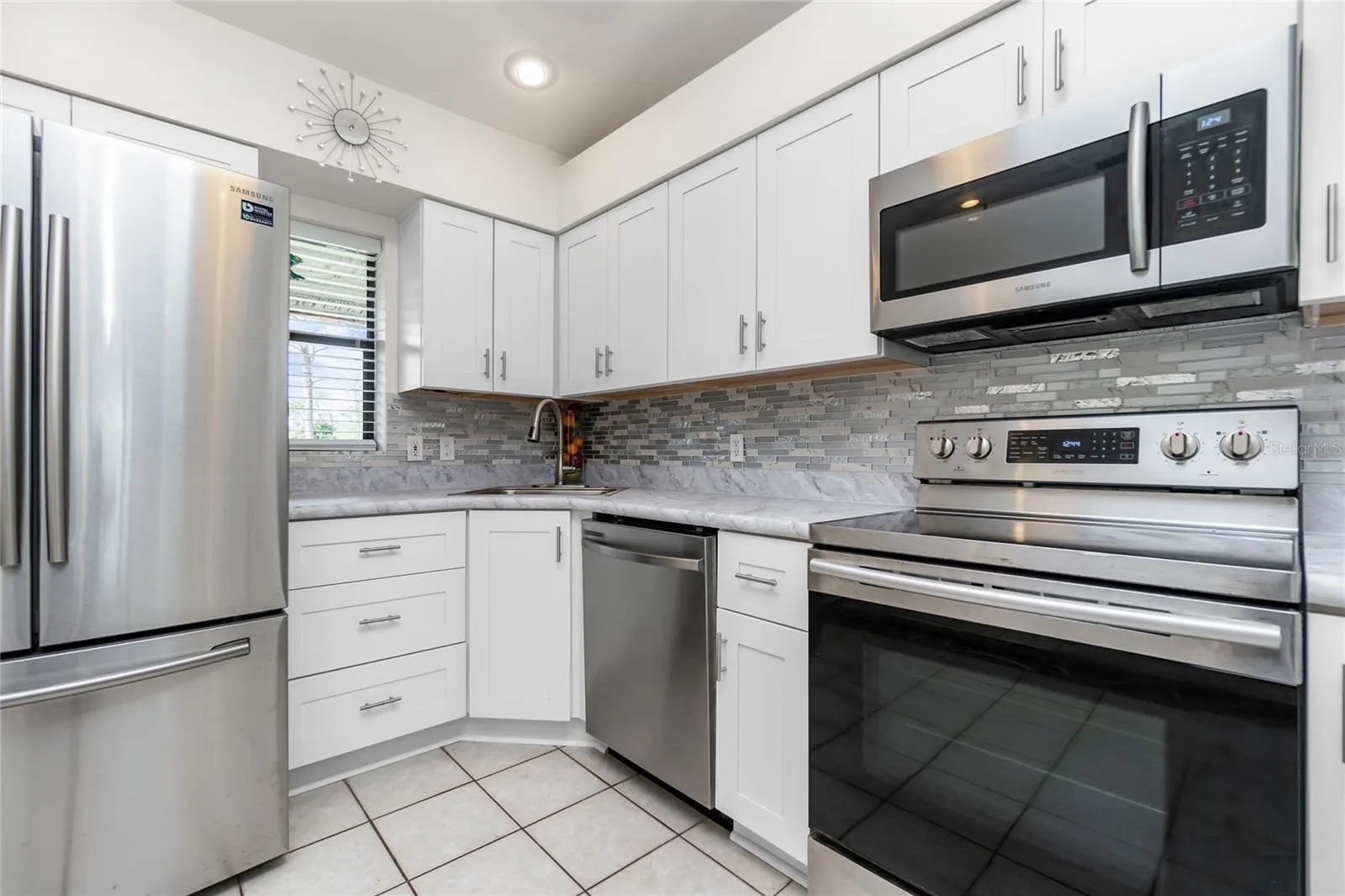 Pretty backsplash!