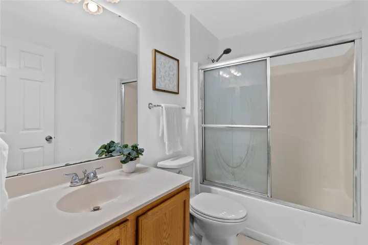Upstairs Full Bath