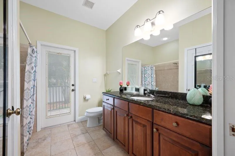 #3 En-Suite Bathroom