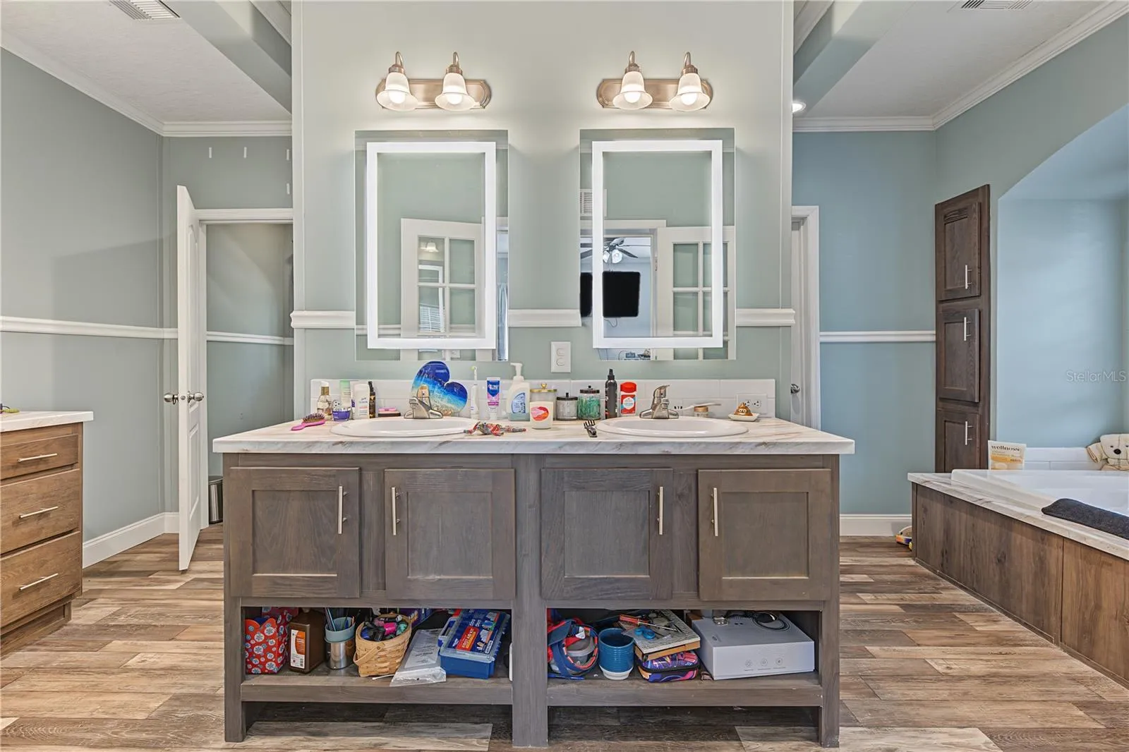 Primary Bathroom with Dual Sink Vanity - 30436 Calle Lane