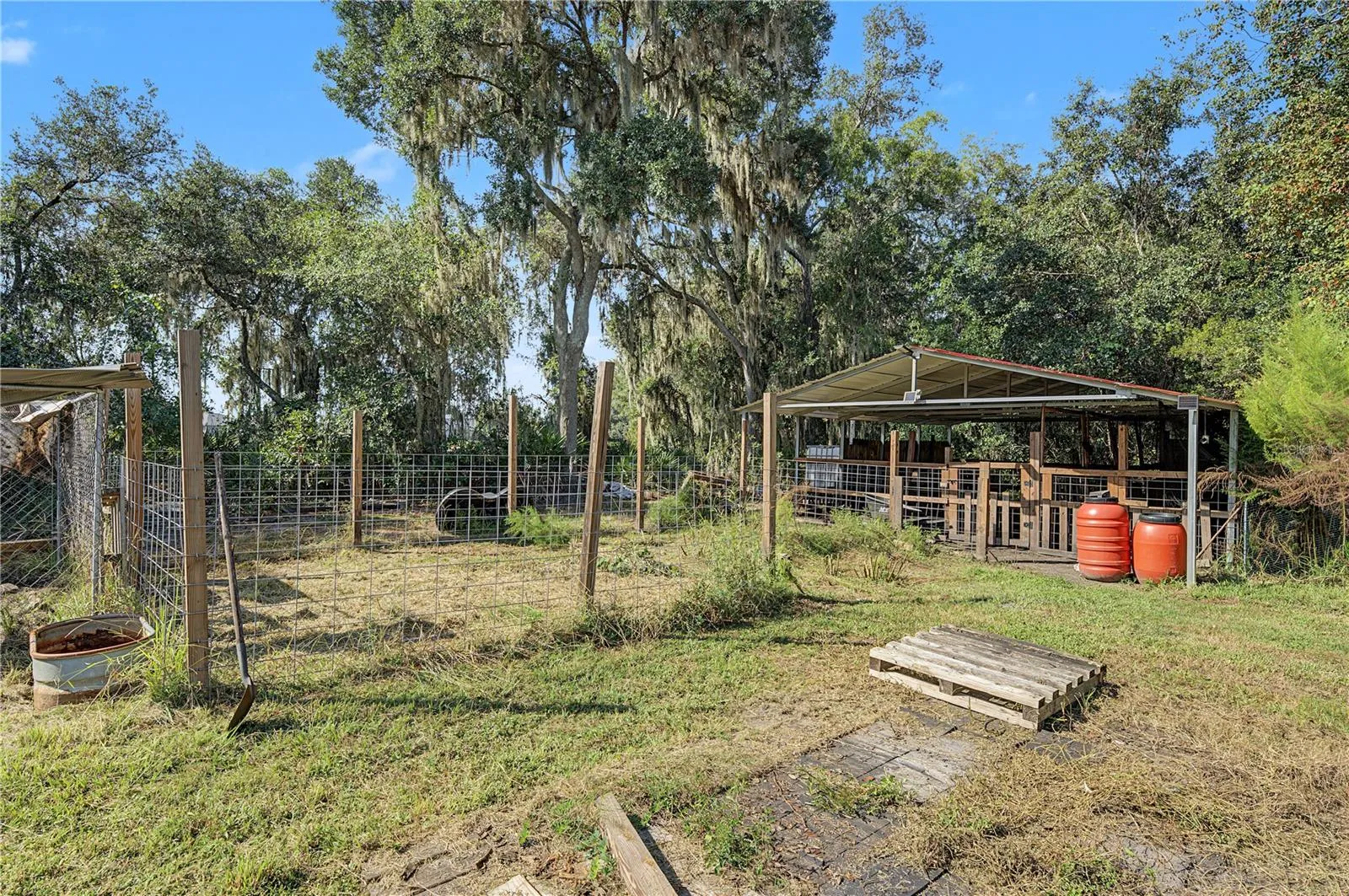 Fenced In Animal Area - 30436 Calle Lane