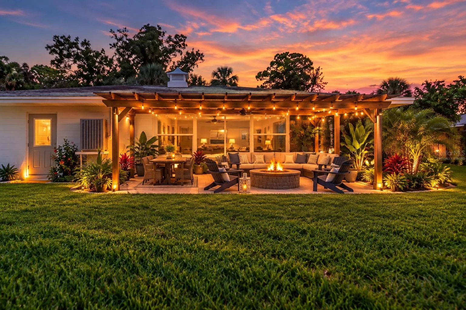 *virtually staged backyard - its a blank canvas ready for your creativity!!