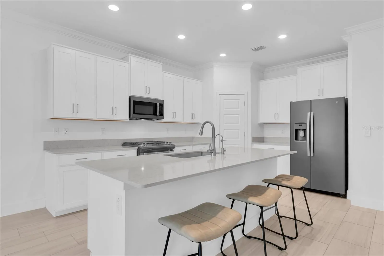 Kitchen Center Island - Seating for 3
