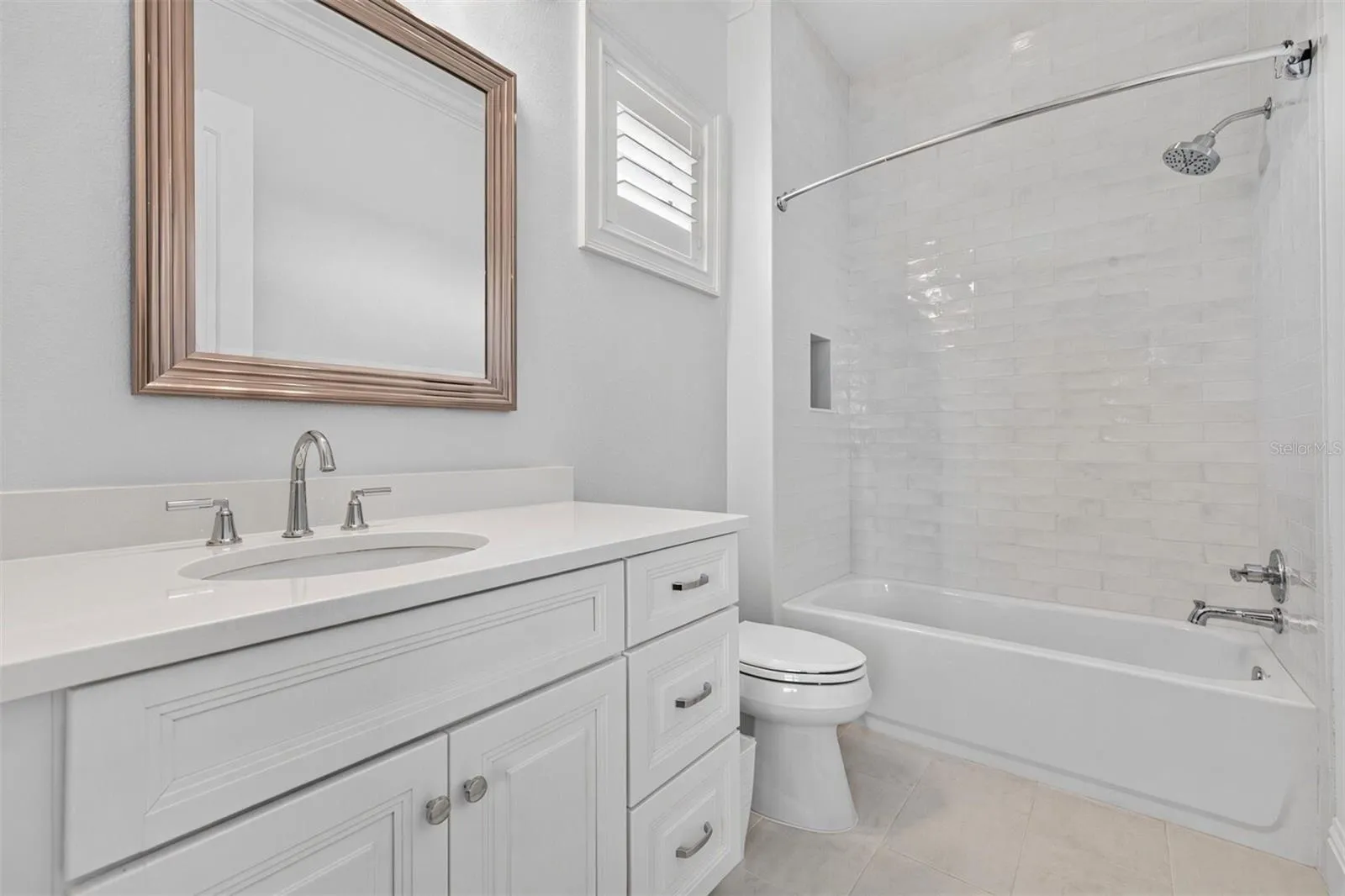 Bedroom 3-Ensuite Bath