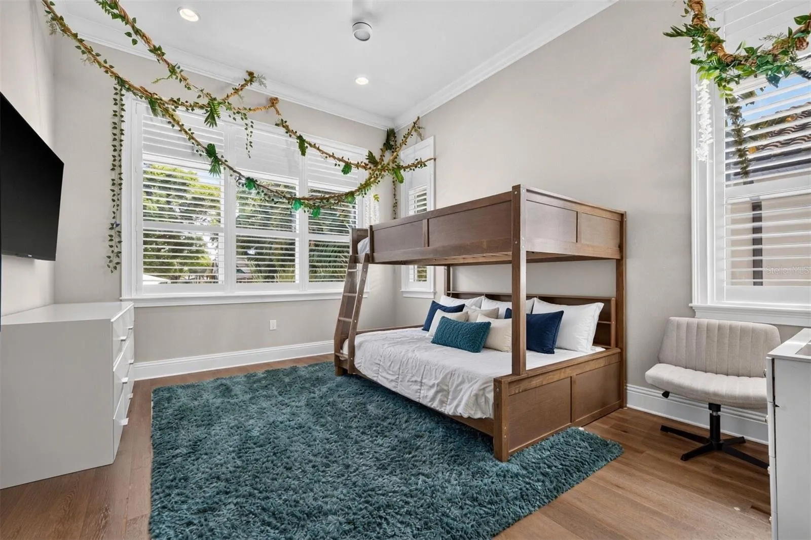 Lower Level Guest Suite/Bedroom 2