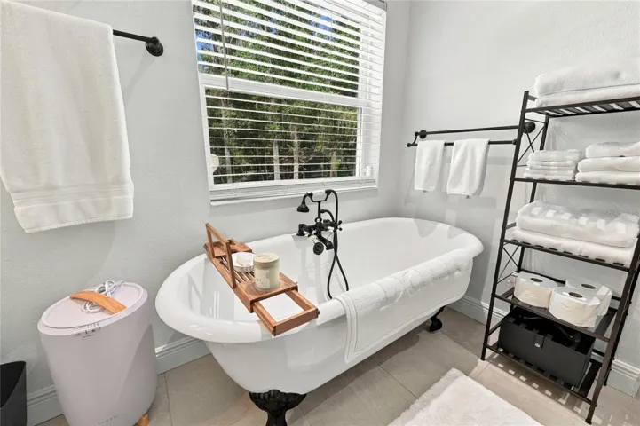 Soaking Tub