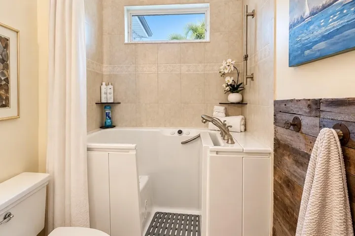 NEW Walk-in Tub / Guest Bathroom