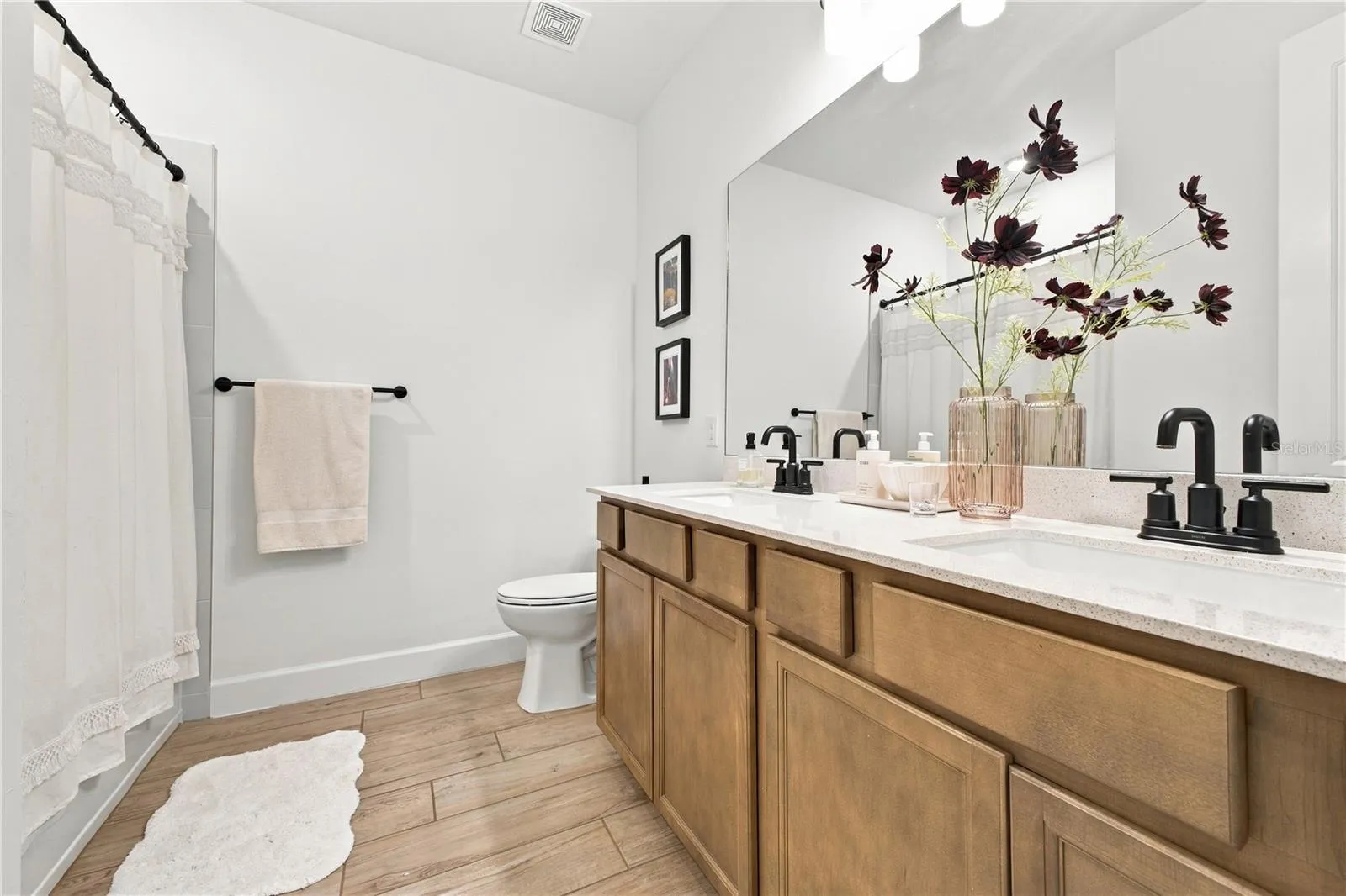 Guest Bathroom 3
