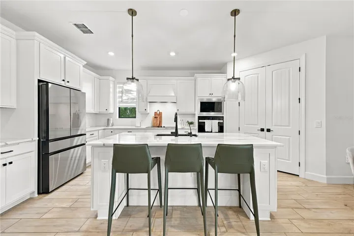 Eat In Kitchen