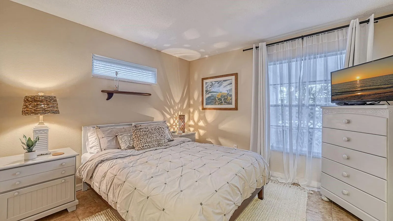 Guest Bedroom with Queen