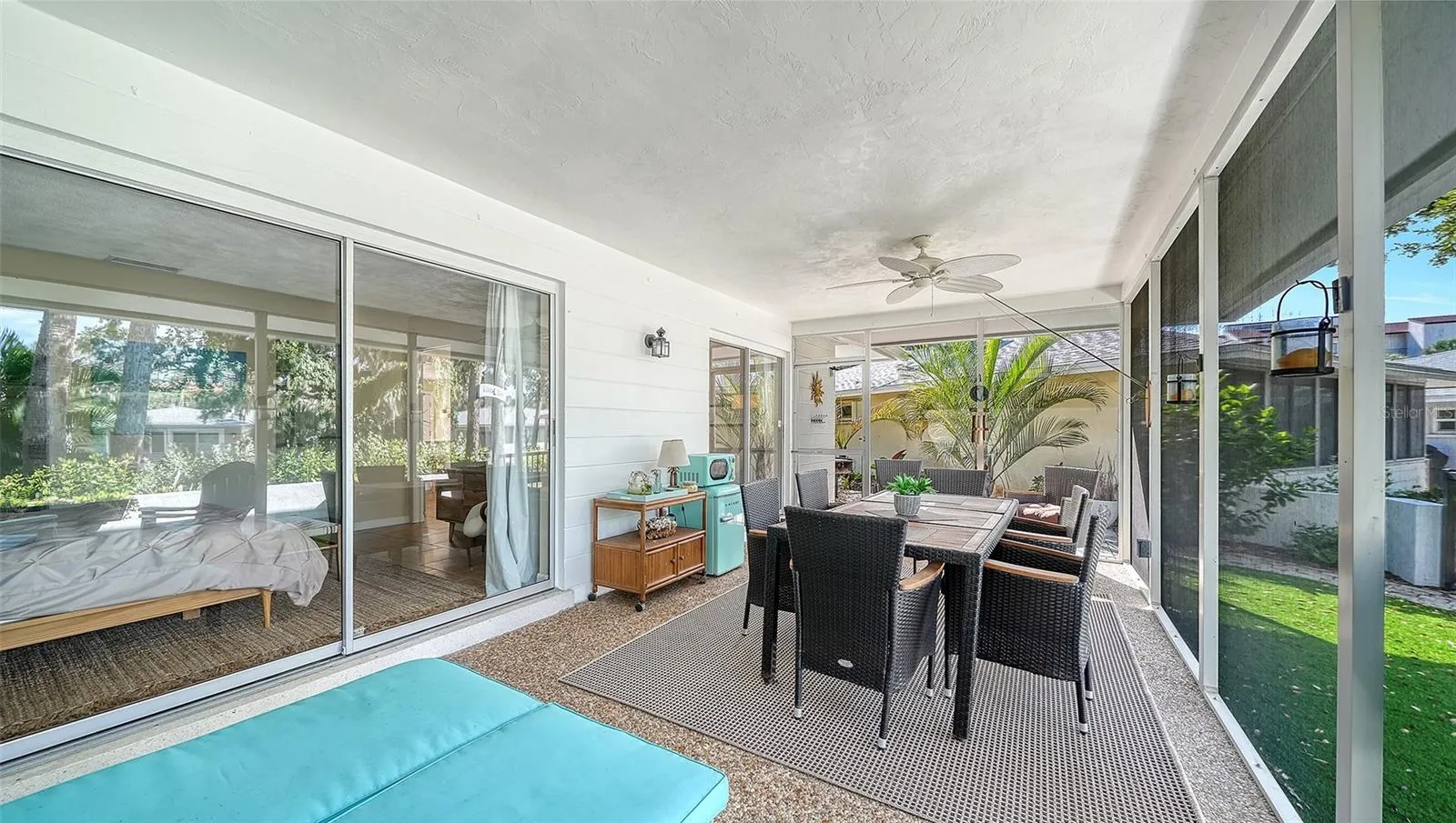 Spacious Screened Lanai