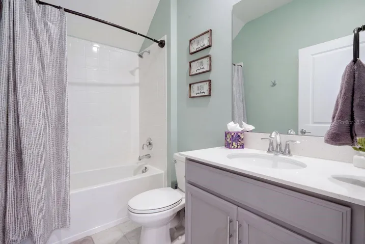 Guest Bathroom - Downstairs
