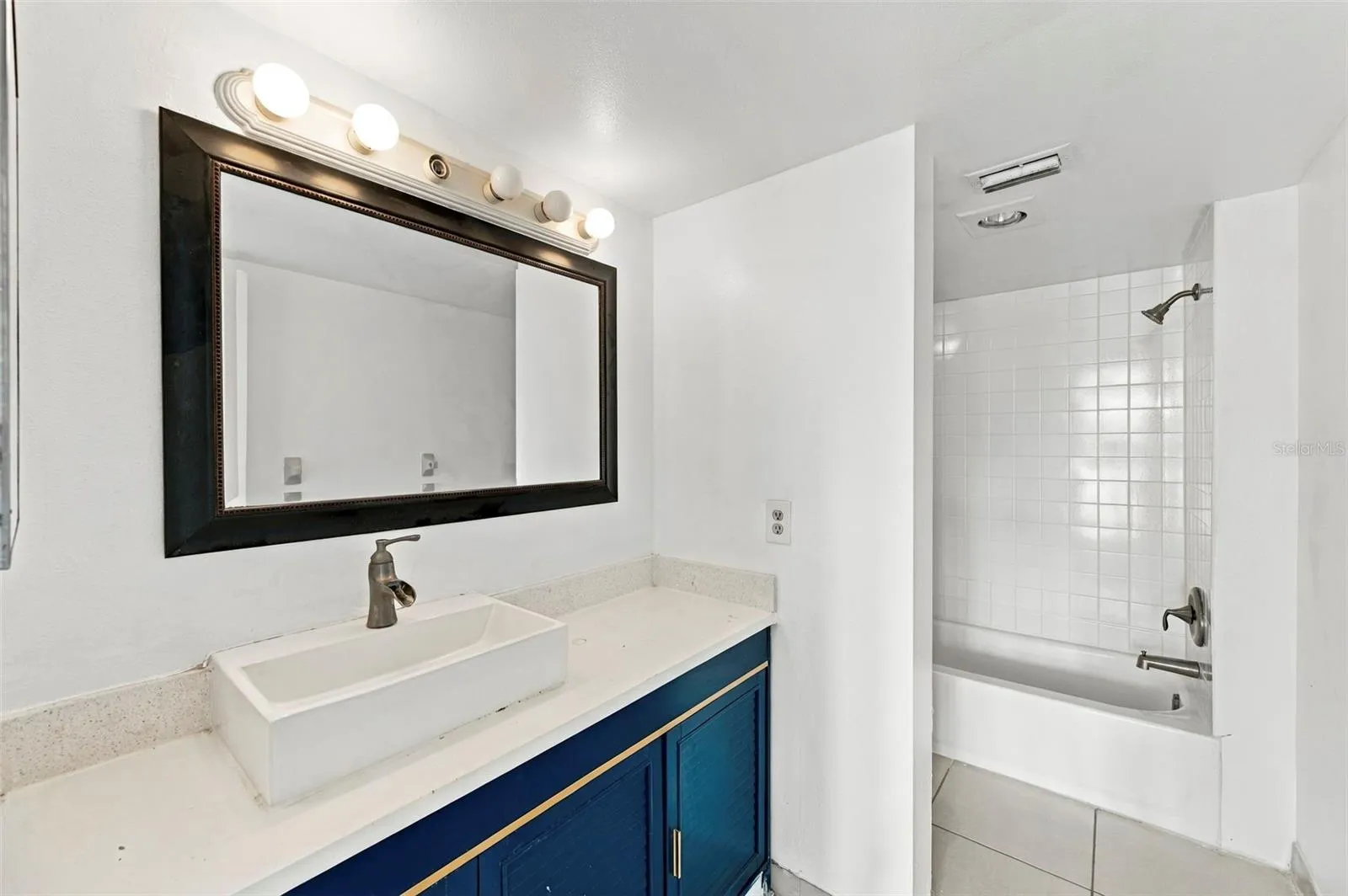 Primary Full Bath