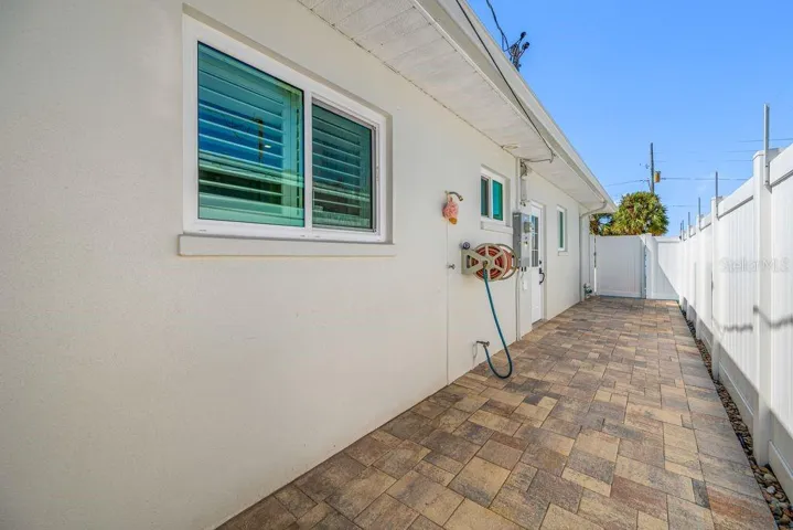 Left Side of Home - Outdoor Coldwater Shower