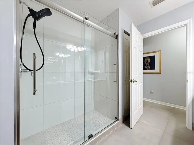 Guest Shower