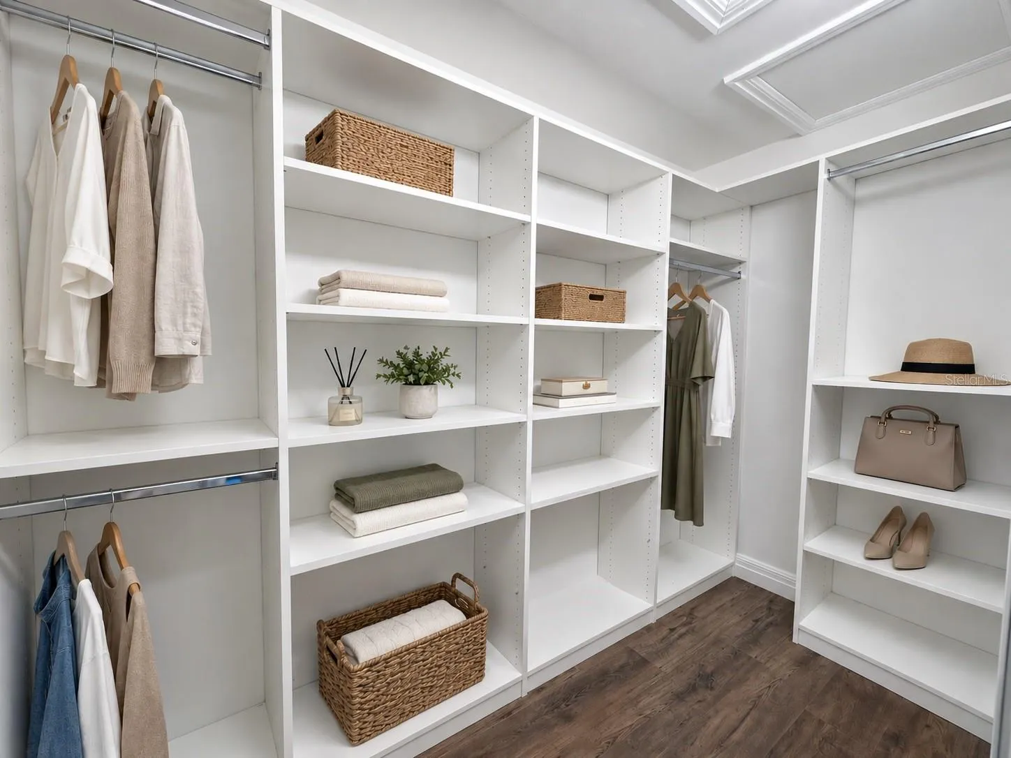 Bedroom 4 Closet