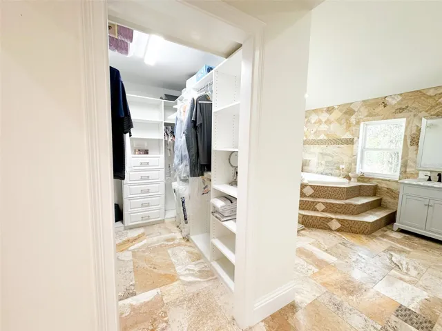 Master Closet 2