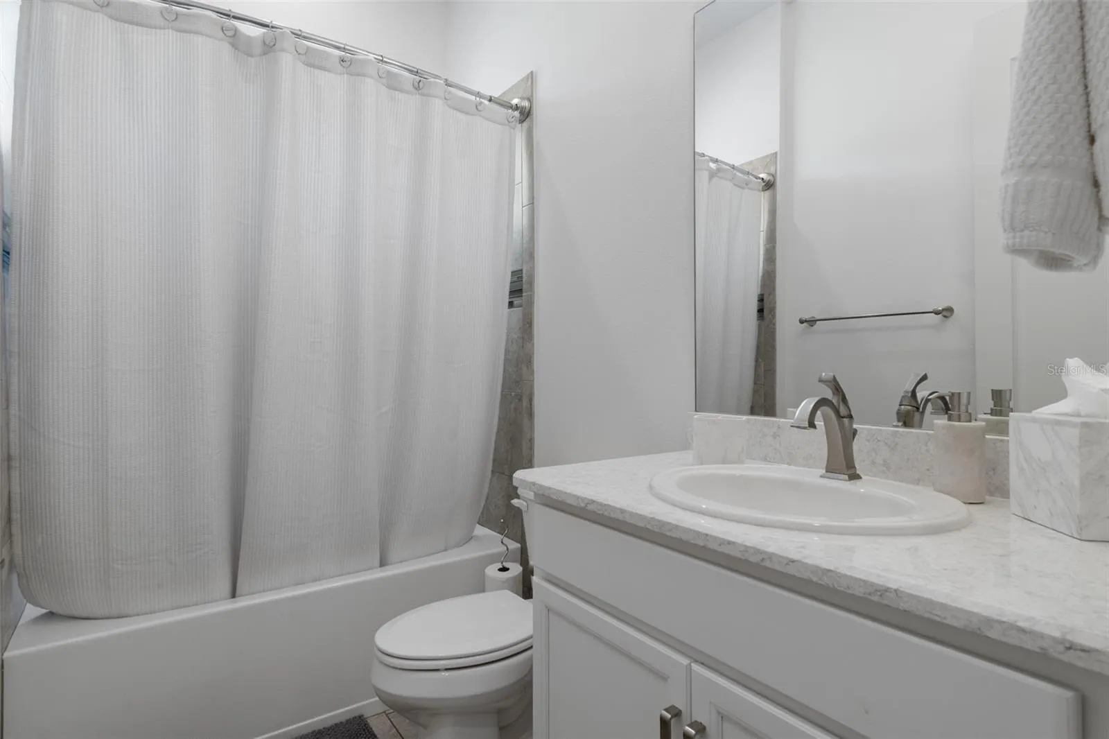 guest bathroom 3