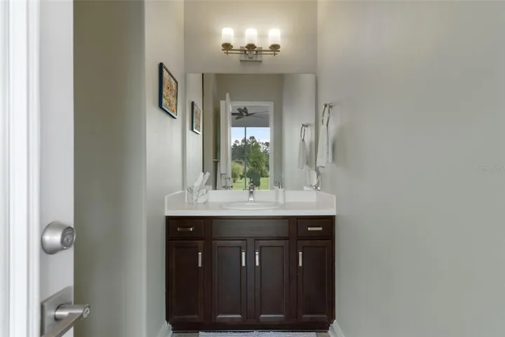 private lanai bathroom