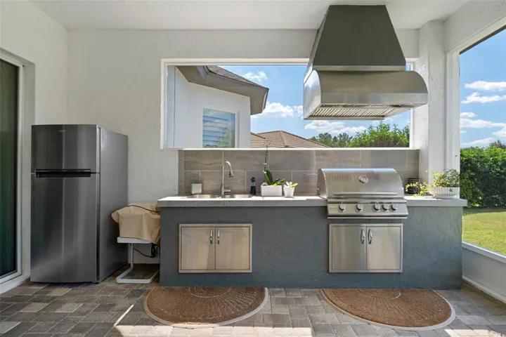 summer kitchen