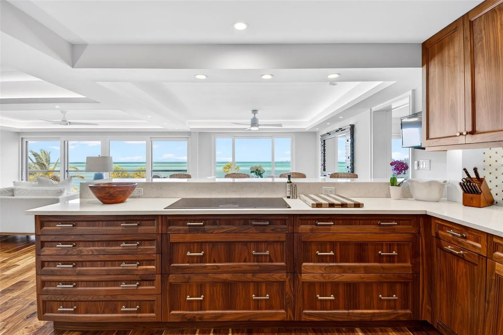 4708 Ocean Boulevard, unit E4