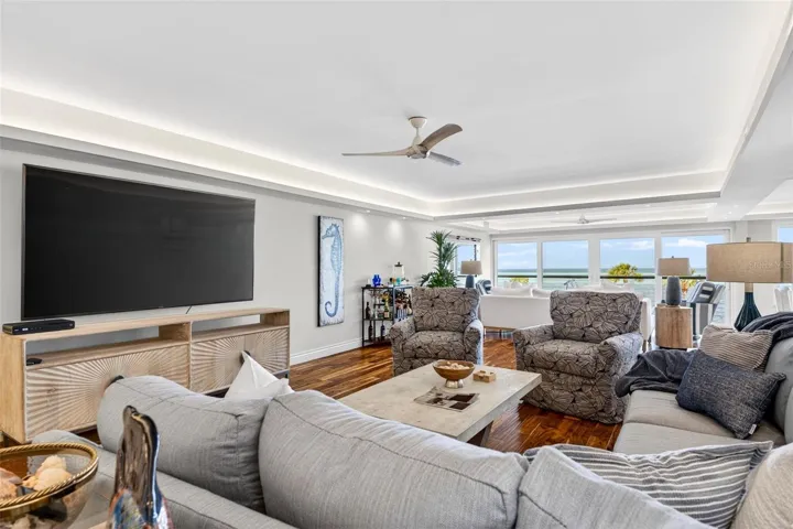 4708 Ocean Boulevard, unit E4