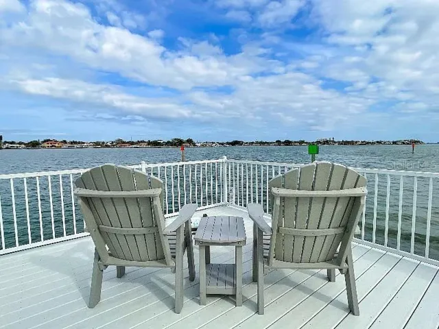Dock