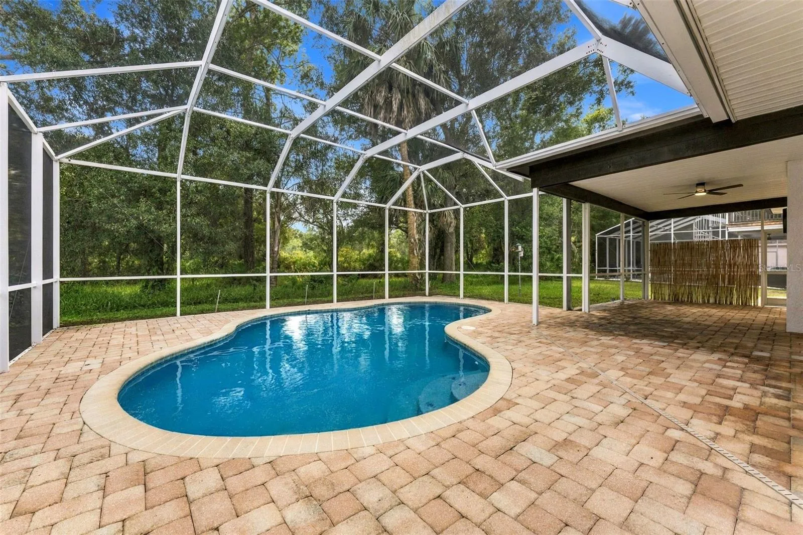Privacy behind your home is a large preserve
