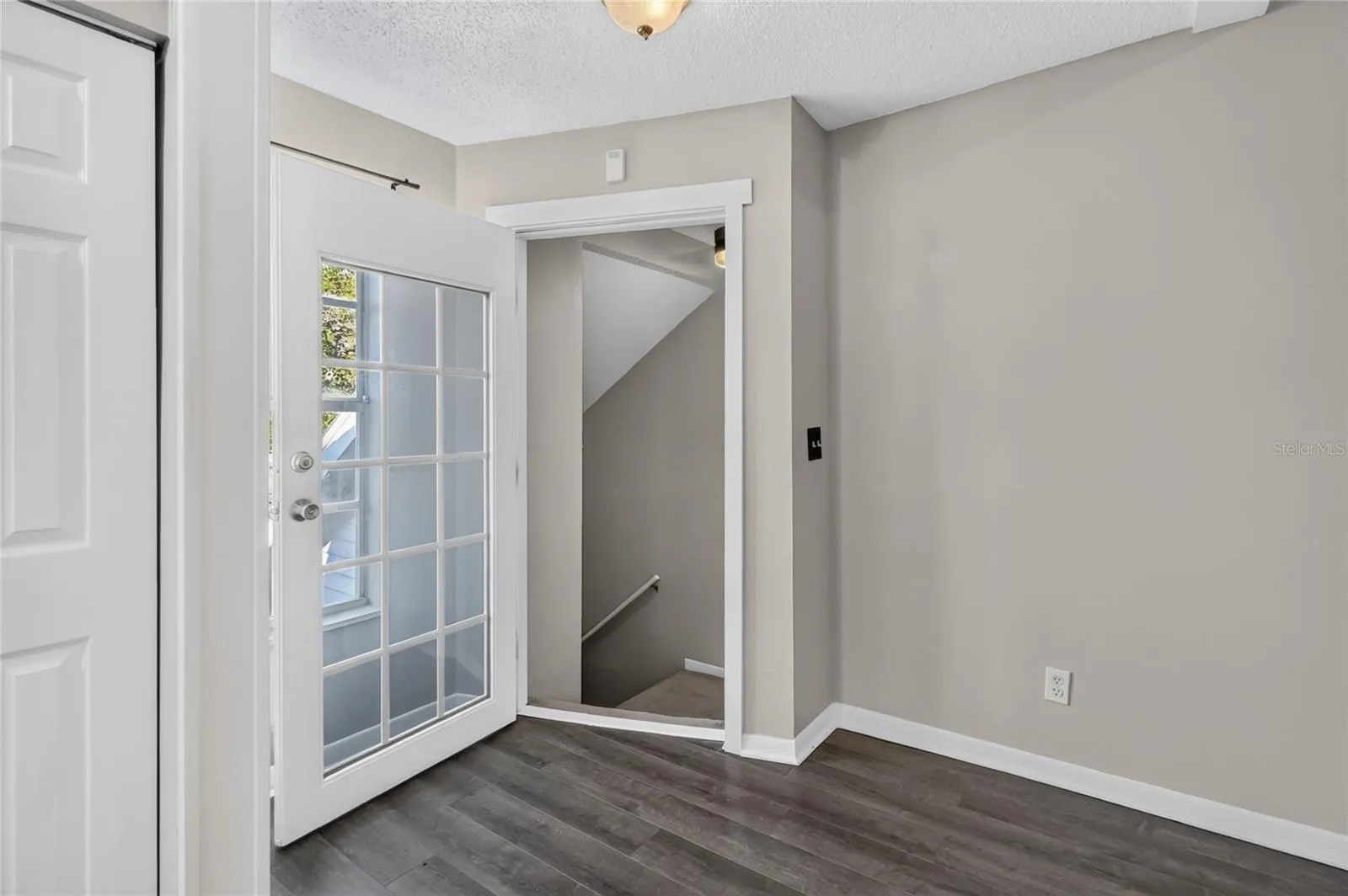 Inside Doorway to Front door